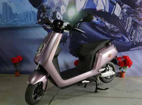 電動車